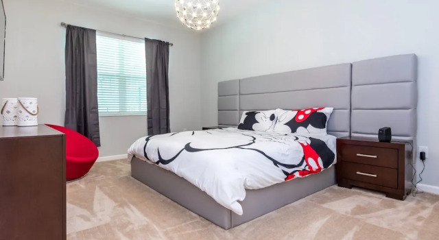 Вилла Modern 8 Bdrm 5 Bath Villa