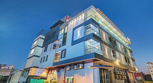 Treebo Vinayak Inn, Jagatpura, Забронировать Отель Отели штата Раджастхана с парковкой, Парковка