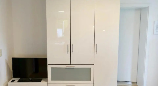 Ferienwohnung #4 mit Terrasse in zentraler dennoch ruhiger Lage - Stadtbus vor der Tür!, Boek Appartement Lindau Beieren