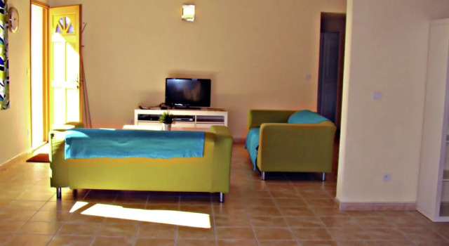 Cozy bungalow in the authentic French countryside, Rezervați Hotel Brossac Charente