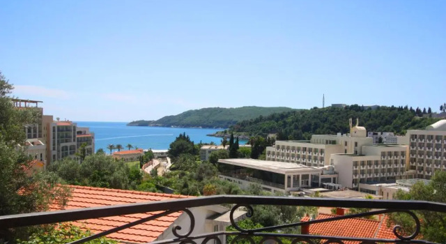 Трёхместный номер Standard с балконом и с видом на море Hotel Magnolija