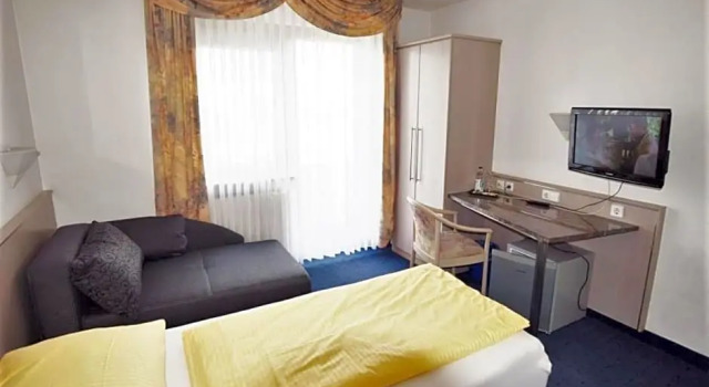 Двухместный номер Standard с балконом Hotel Alena