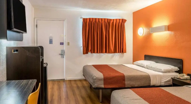 Четырёхместный номер Standard Motel 6 Florence, KY - Cincinnati Airport