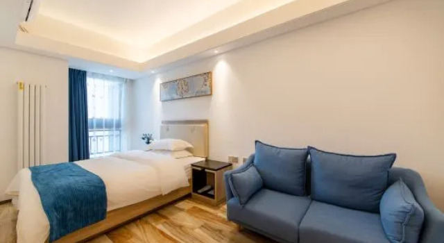 Люкс Deluxe Zhengzhou Yunyue Boutique Hotel (Erqi Wanda Fengzhuang Subway Station)