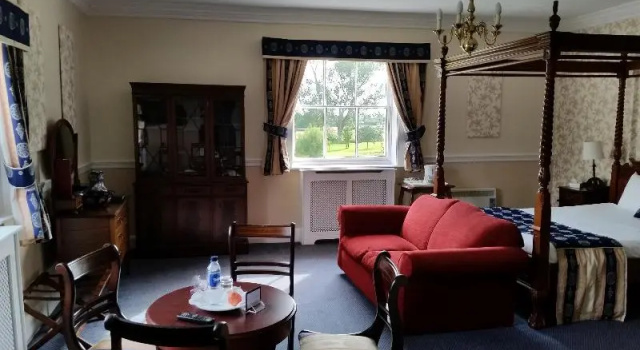 Двухместный номер Standard Haughton Hall