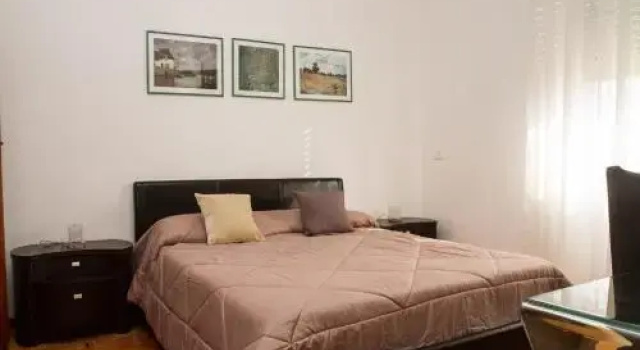 Easy House, Buchen Sie Hotel Vomero Neapel, in der Nähe von Istituto Pascale