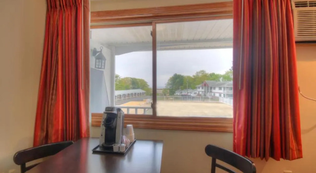 Четырёхместный номер Standard Ogunquit Tides