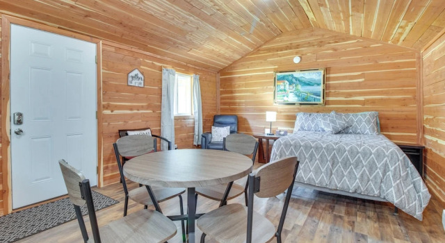 Cabin 2 Mi to White River: Great for Anglers!, 예약 휴가용 주택 Lakeview 알칸사스