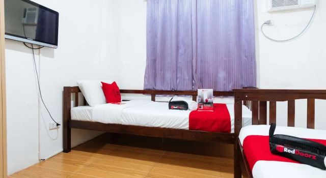 Hostel Sarah by RedDoorz, Забронировать Хостел Эрмита 