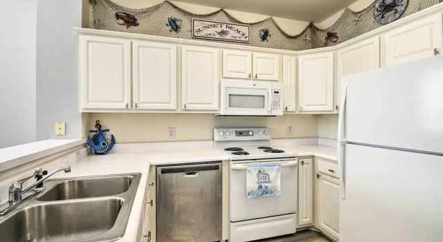 Sunset Beach Resort Condo in Golf Community!, Забронировать Курортный отель Сансет-Бич Северная Каролина, рядом с Поле для гольфа Sandpiper Bay