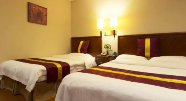 Green Tree Inn Zhenjiang Zhongyang Street RT-MART