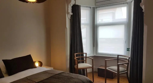 Полулюкс B&B Charles Cabour