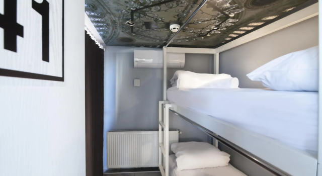 Кровать в общем номере (женский номер) Stay Inn Taksim Hostel