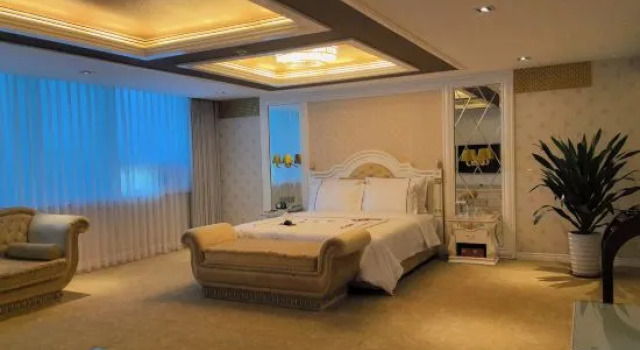Люкс Presidential Grand Honor International Hotel