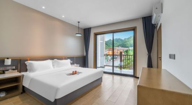 Семейный люкс с 2 комнатами Holiday Inn Xulong Bieyuan (Chongqing Hei Valley Scenic Area)