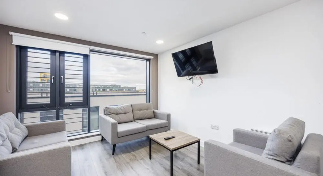 En Suite Rooms CARDIFF, Varaa Hotelli Cardiff Cardiff