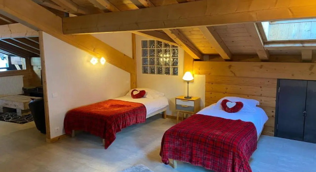 Bed and Breakfast Chalet Manava, Забронировать Шале Виллы Овернь-Рона-Альпы, Вилла