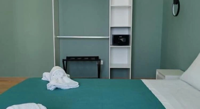 Habitación doble Estándar con balcón y con vista al patio MARE Suite