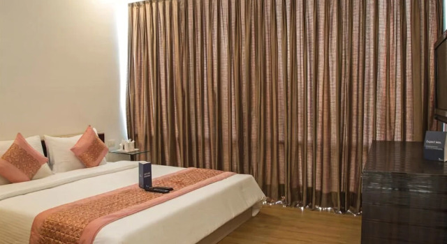 Fabhotel First Star Golf Course Golf, Varaa Hotelli Gurgaon 