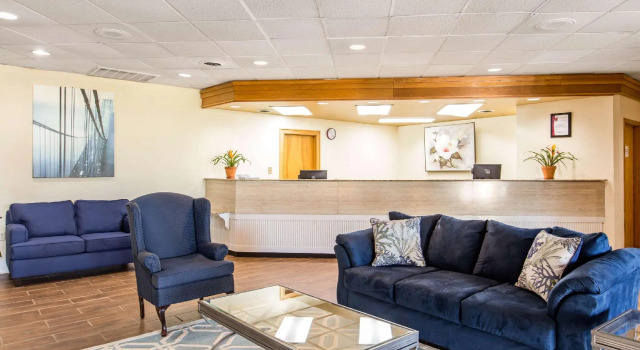 Ramada by Wyndham Santee I-95, Забронировать Отель Отели Южной Каролины с завтраком, Завтраки