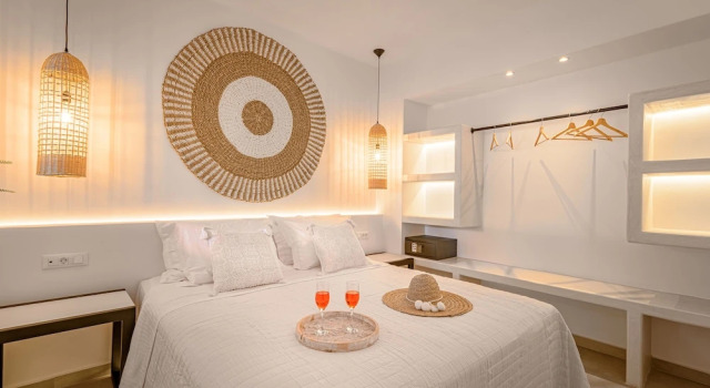 Апартаменты Thealos Santorini