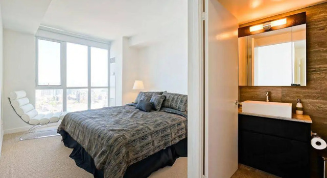 Hydewest - Capreol Court, Varaa Hotelli Toronto 