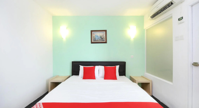 Двухместный номер Premium Hotel O Marvelton Hotel