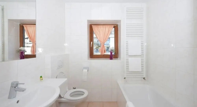 Трёхместный семейный номер Standard c 1 комнатой с балконом Hotel Bernhard am See