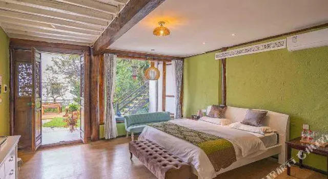 Sanxianju Inn, Prenota Hotel Lijiang Yunnan