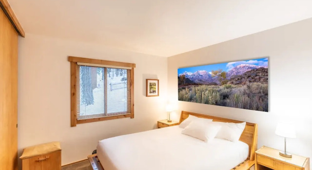 Modern 1 bedroom in Ski Trails by RedAwning, Забронировать Апартаменты/квартира Апартаменты Траков, рядом с Tahoe Zephyr Express, Апартаменты/квартира