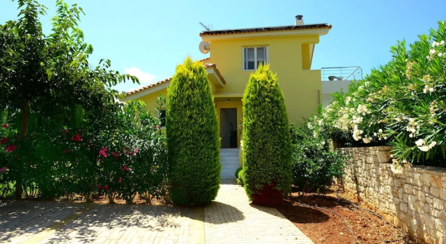 Dimitras Villas, Rezerwuj Hotel Hotele w Trifylia z basenem, Basen