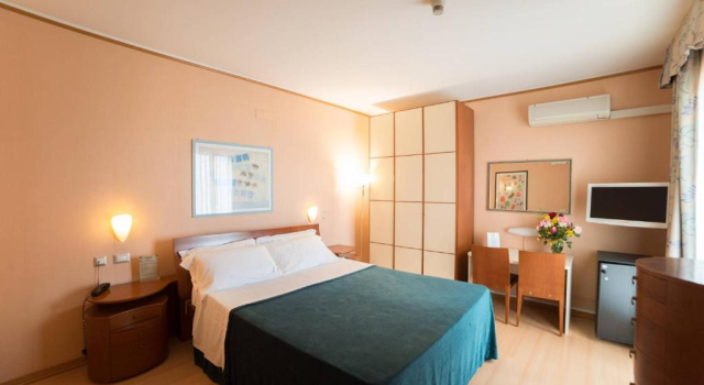 Двухместный номер Standard Montebello Park Hotel