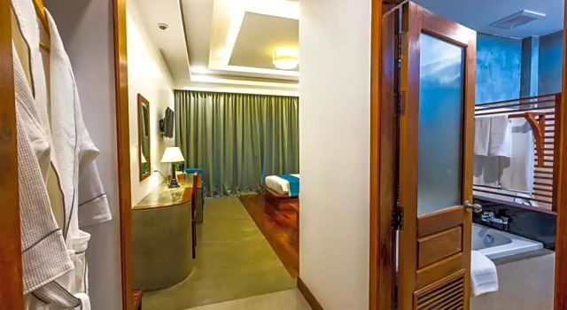 Двухместный номер Deluxe с видом на бассейн The Tito Suite Residence