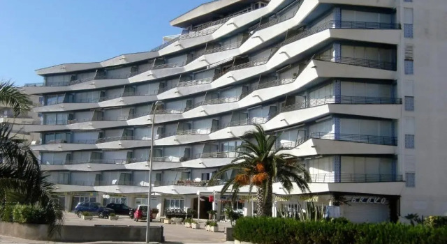Catalonia 4-8