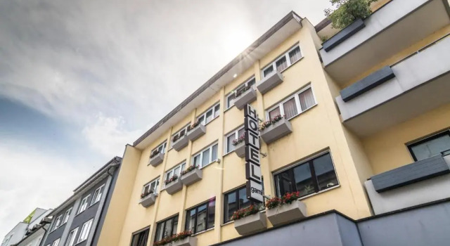 Hotel Garni Oberrhein, Забронировать Отель Райнфельден Ааргау, рядом с Tutti Kiese Culture Park