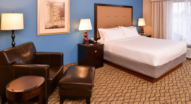 Двухместный номер Standard Holiday Inn Express & Suites Wichita Falls by IHG