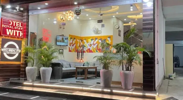 Hotel Royal Stay, Забронировать Отель Отели Катра с парковкой, Парковка