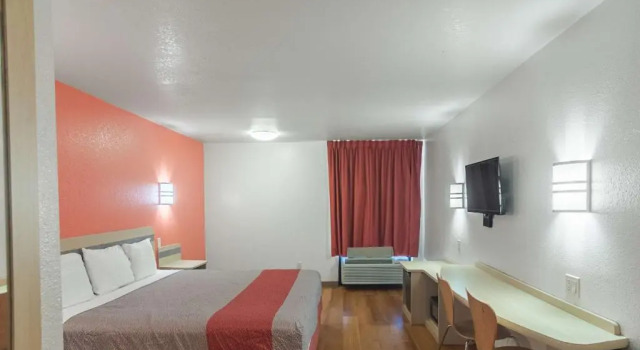 Номер Standard Motel 6-Oklahoma City, OK - South