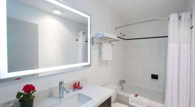 Люкс SureStay Hotel by Best Western Castlegar