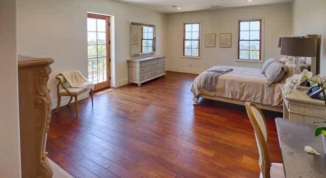 Malibu Presidential Estate, Забронировать Отель Малибу 