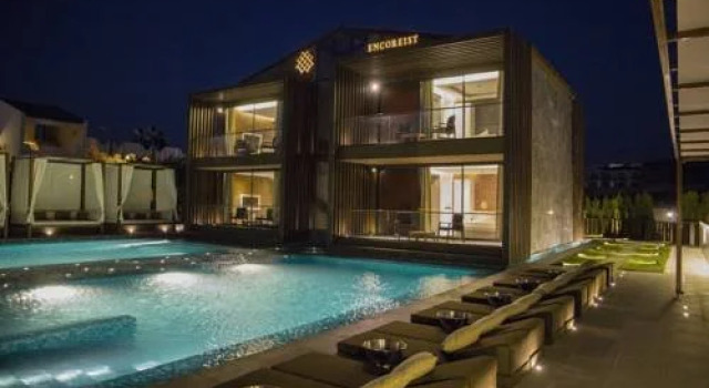 Encoreist Hotel and Lounge, Rezerwuj Hotel Çeşme Izmir