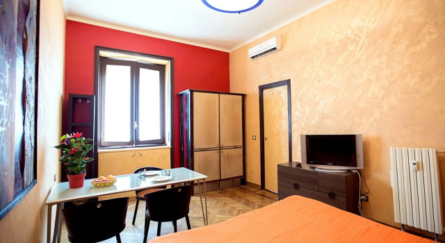 Loreto Redline Subway Studio, Book Hotel Hotels in Milan with Parking, near Pasteur, Parking