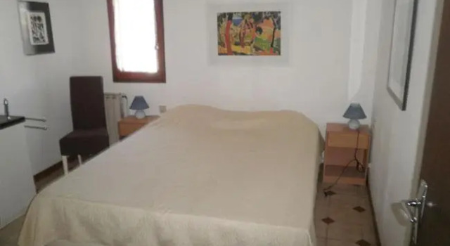 Rue Du Soleil 6Sol16, Rezervovat Hotel Hotely v Vermillion Coast s parkováním, Parkování