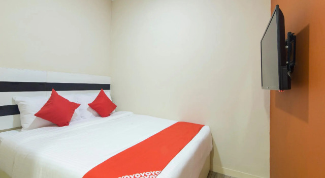 Двухместный номер Deluxe OYO 1145 Lea Guest House & Cafe