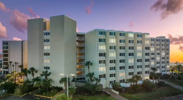 Beach Front Ocean View Condo - Top of the Gulf 105, Забронировать Апартаменты/квартира Панама-Сити Панхэндл Флорида, рядом с Загородный клуб "Сигнал Хилл"