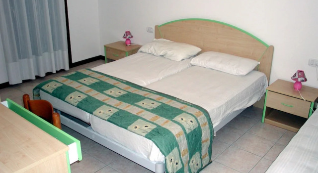 Villaggio Leopardi, Prenota Appartamento Hotel a Veneto con piscina, Piscina