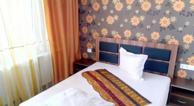 Camere De Inchiriat Carpati, Rezerwuj Hotel Hunedoara Transylvania