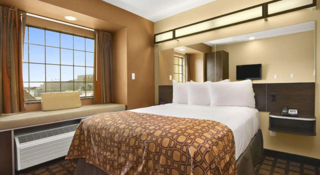 Двухместный номер Standard Microtel Inn & Suites by Wyndham Buda Austin South