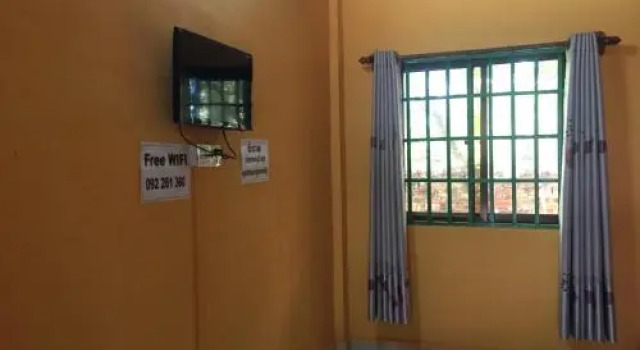 Savet Phom Tmey Guesthouse, Rezervovat Hotel Stung Treng Stung Treng