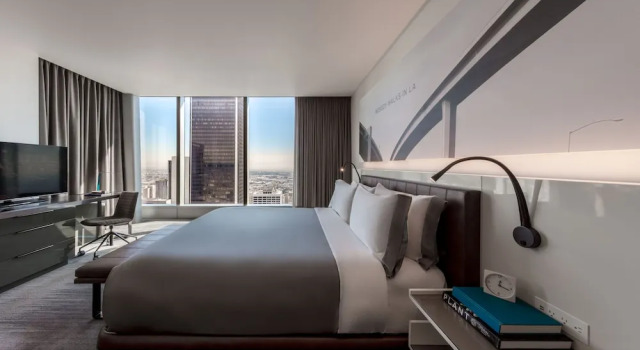 Двухместный номер Classic с видом на город InterContinental - Los Angeles Downtown by IHG